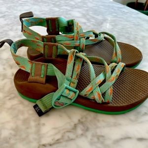 Girls size 2 chacos